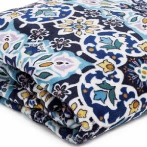 NEW Vera Bradley Throw